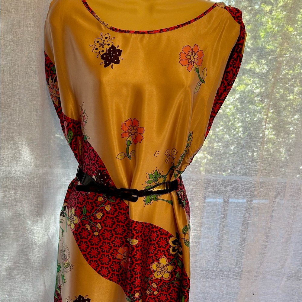 Gorgeous Vertigo satin dress with belt, size S